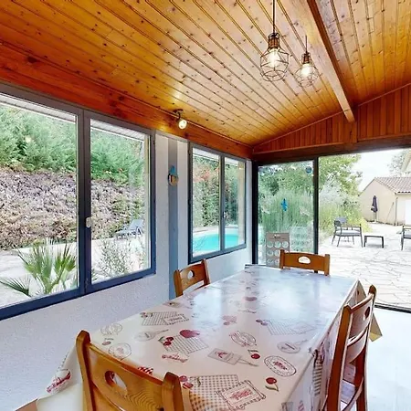 Charmante Maison Avec Parc Arbore & Piscine Au Sel Feriehus Saint-Laurent-des-Hommes